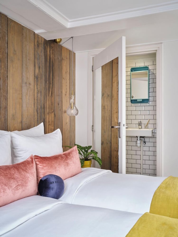 Фото Max Brown Hotel Canal District