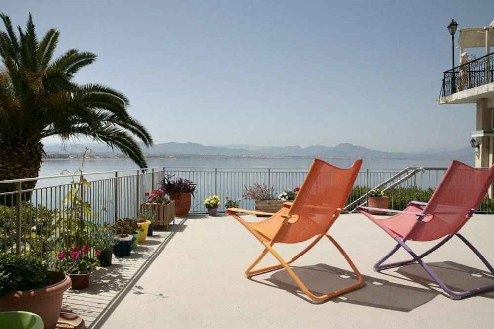 Фото Hotel Theoxenia Loutraki