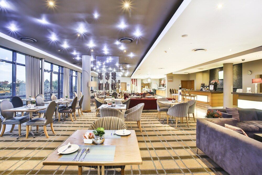 Фото Holiday Inn Express Sandton Woodmead, an Ihg Hotel