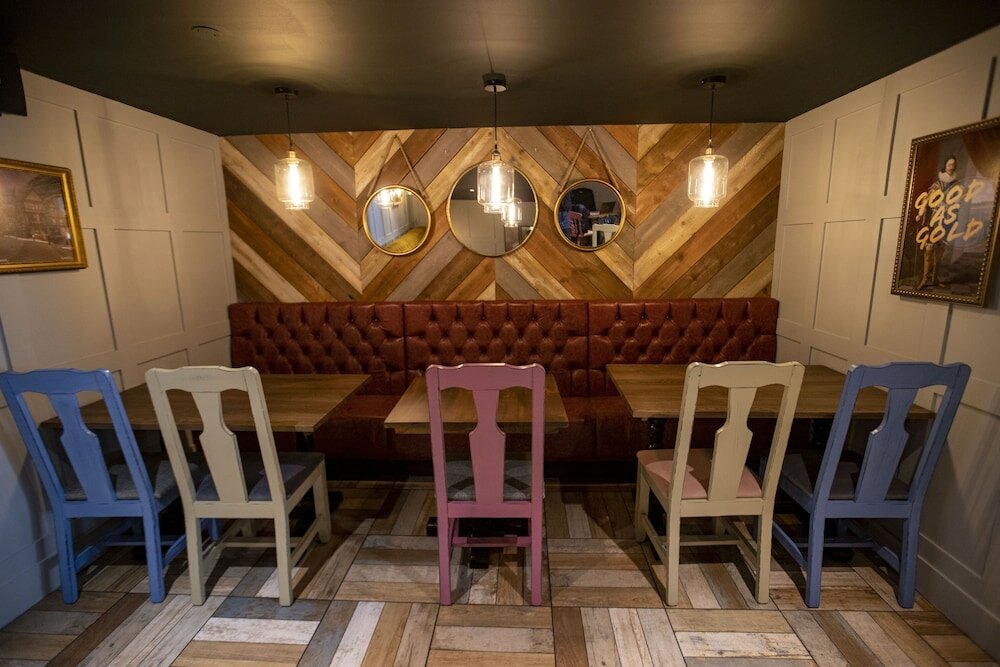 Фото The Waverley Hotel