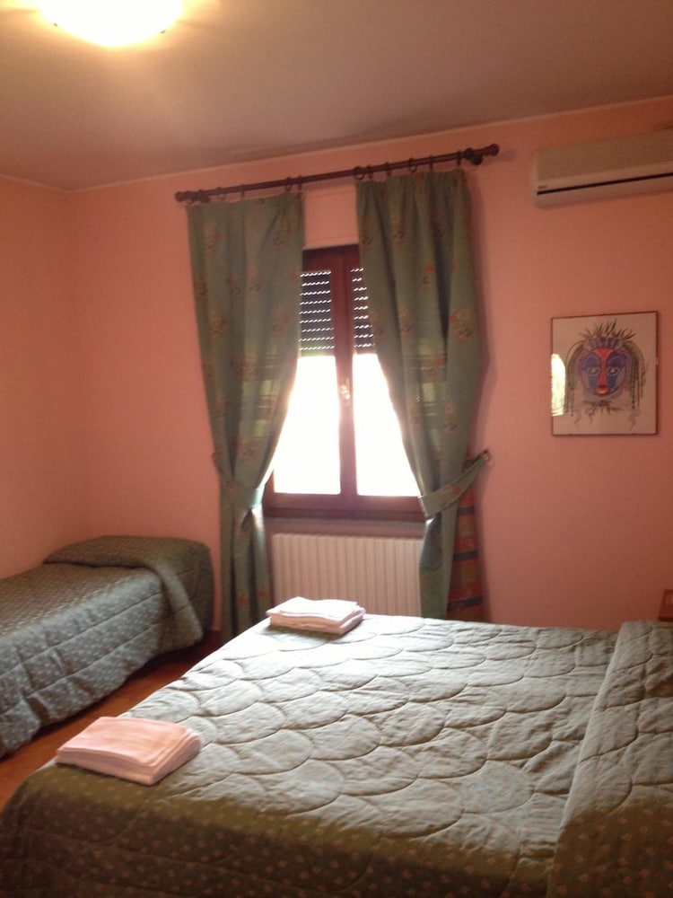 Фото Hotel Boni Cerri