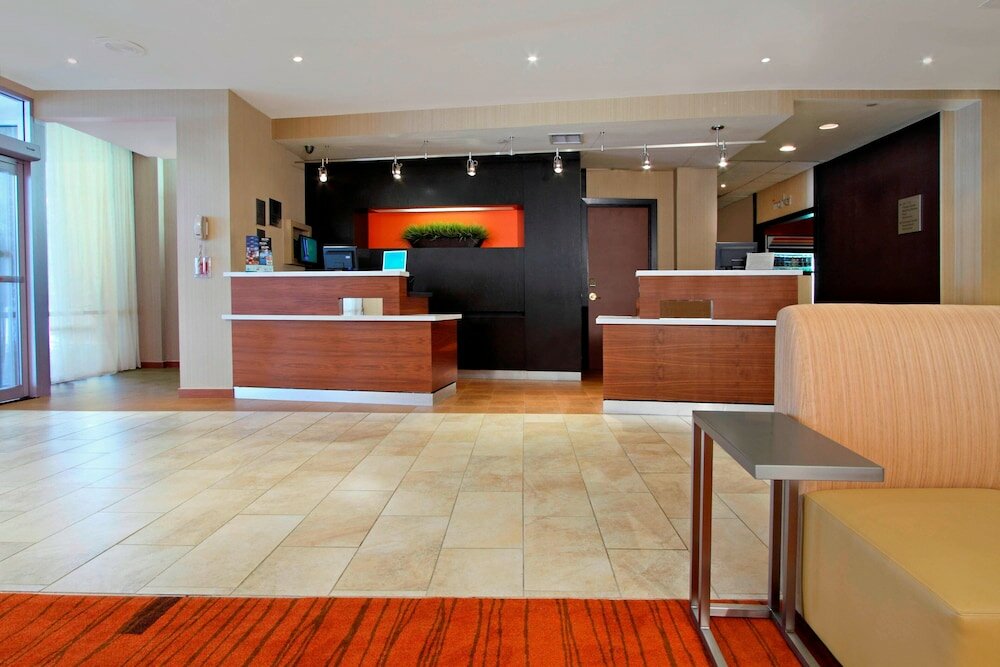 Фото Courtyard by Marriott Lyndhurst Meadowlands