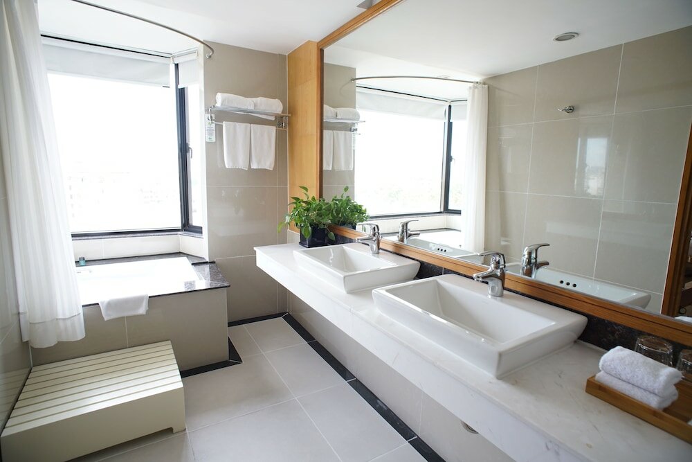 Фото La Casa Hanoi Hotel