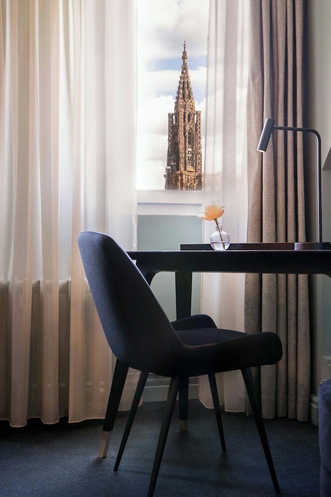 Фото Maison Rouge Hotel