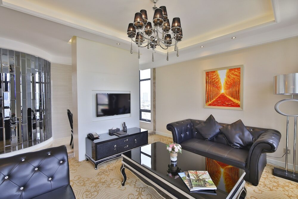 Фото Brilliant Hotel