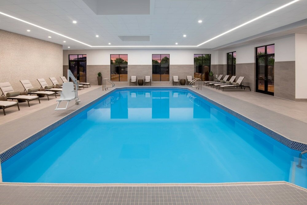 Фото Marriott Madison West