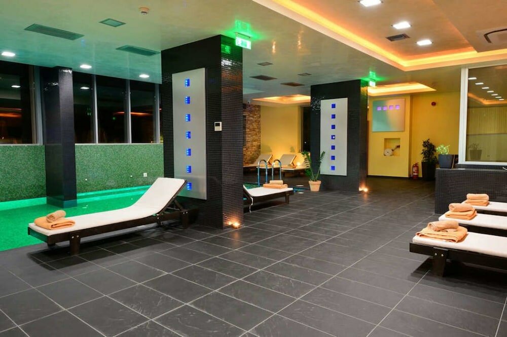 Фото Royal Paradise Beach Resort & SPA