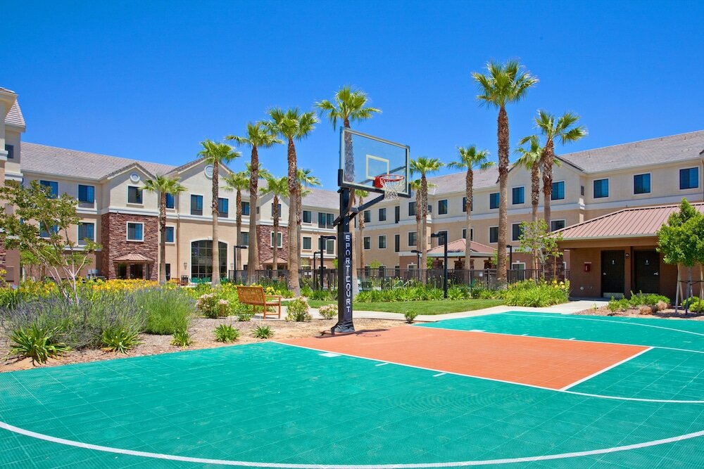 Фото Staybridge Suites Palmdale, an Ihg Hotel