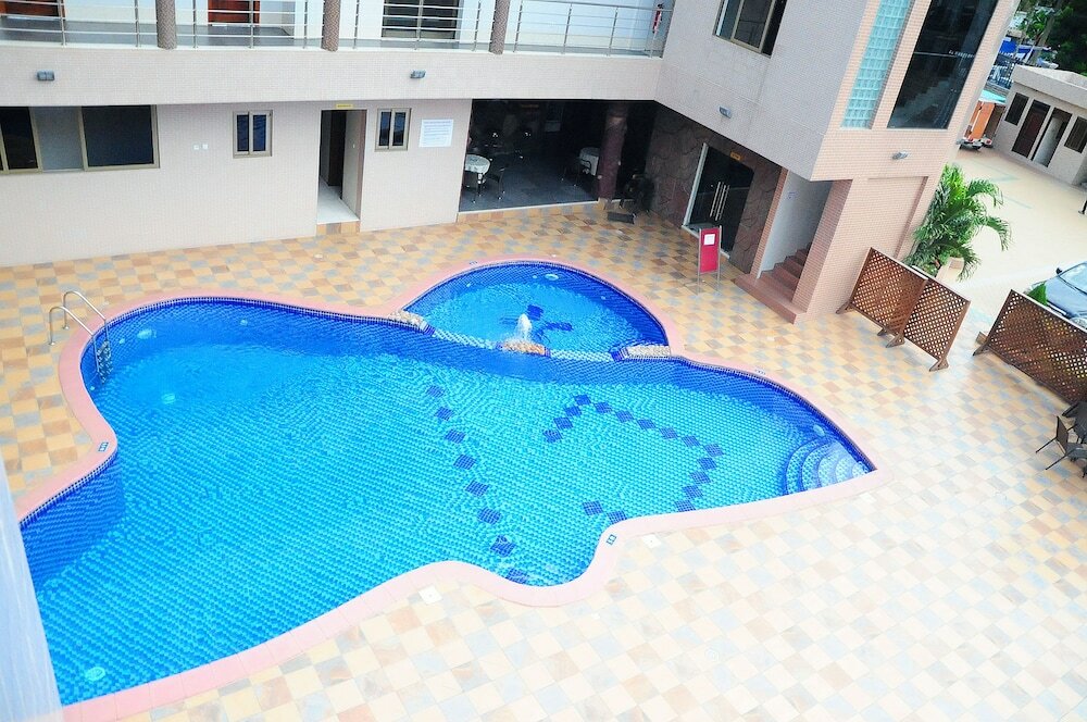 Фото Tomreik Hotel