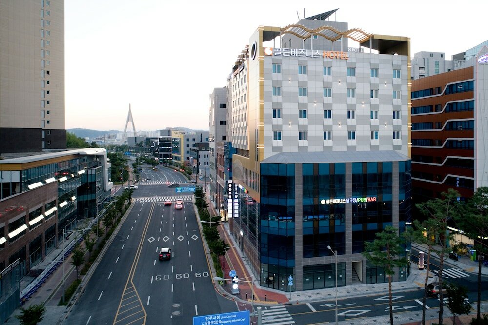 Фото Golden Business Hotel