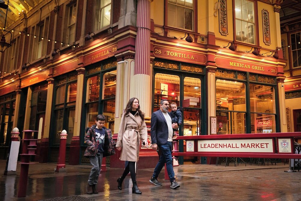 Фото Four Seasons Hotel London at Ten Trinity Square