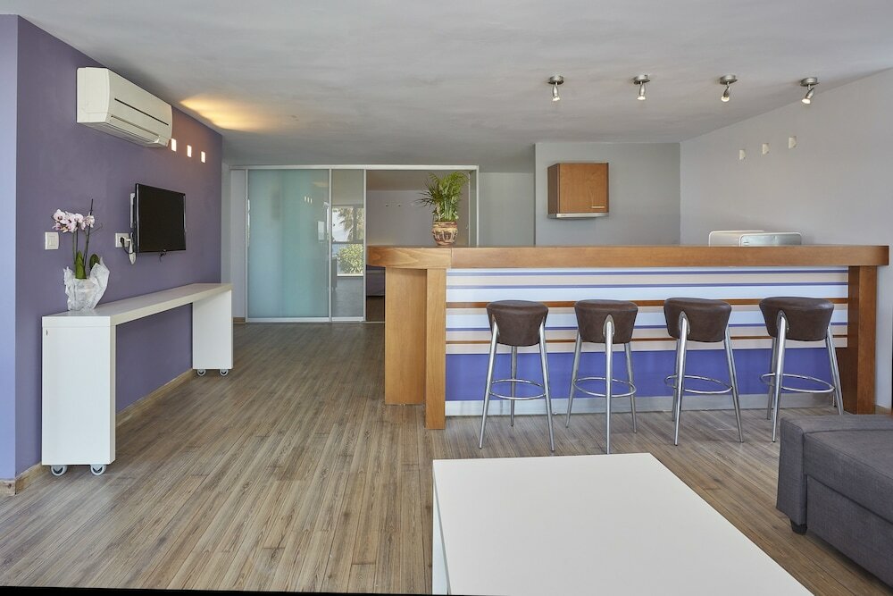 Фото Hotel Triton