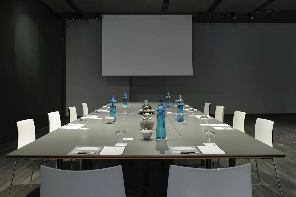 Фото Renaissance Barcelona Fira Hotel