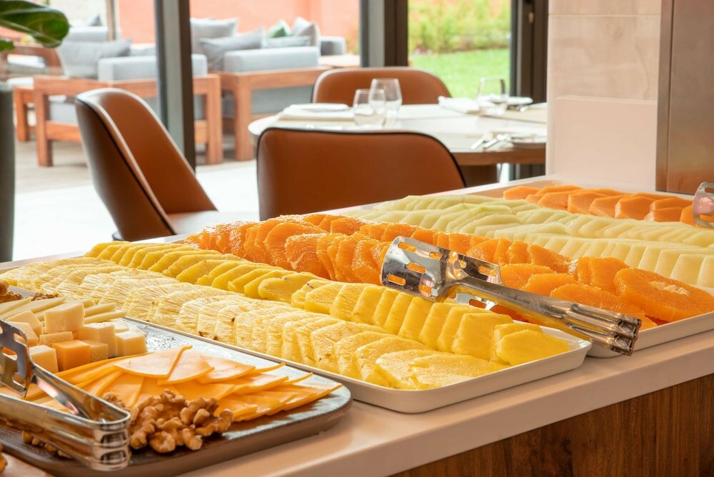 Фото Nh Hotel Porto Jardim