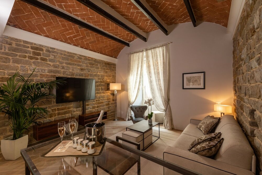 Фото Donati Luxury Tower Suites