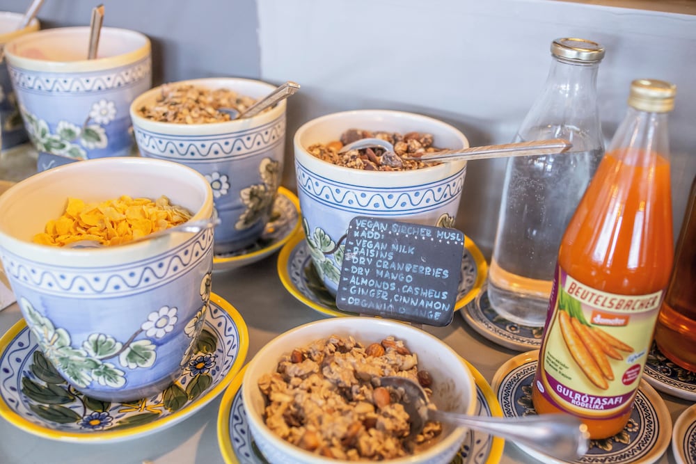 Фото Eyja Guldsmeden Hotel