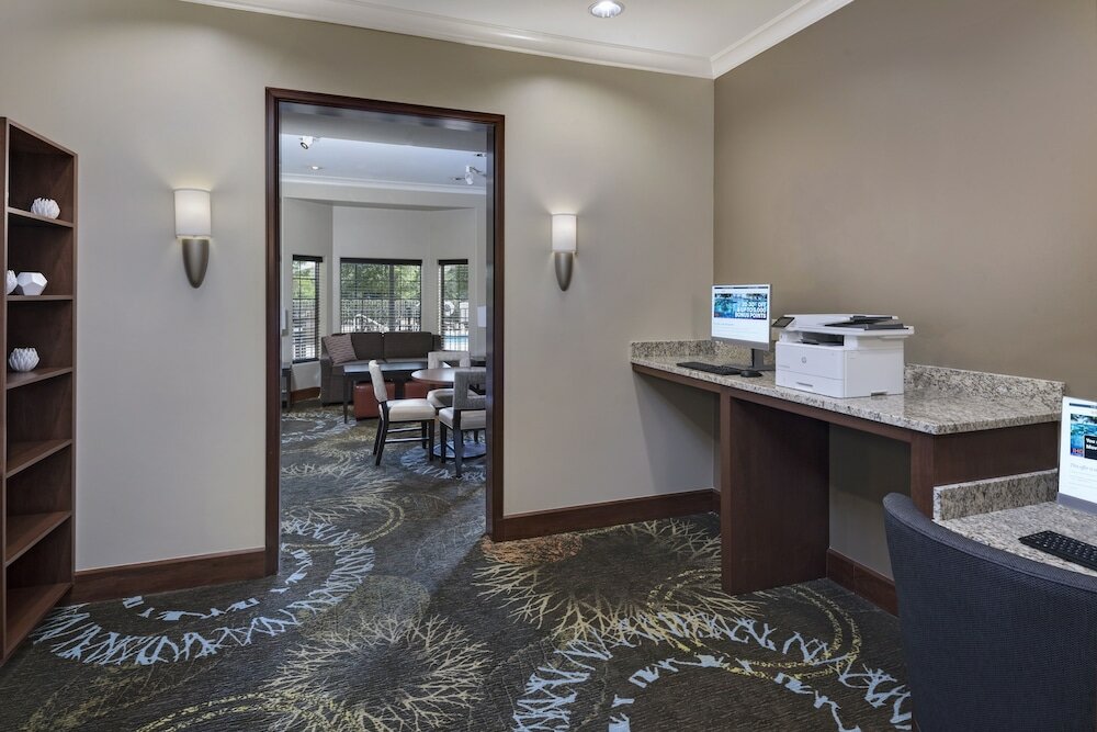 Фото Staybridge Suites Austin Nw, an Ihg Hotel