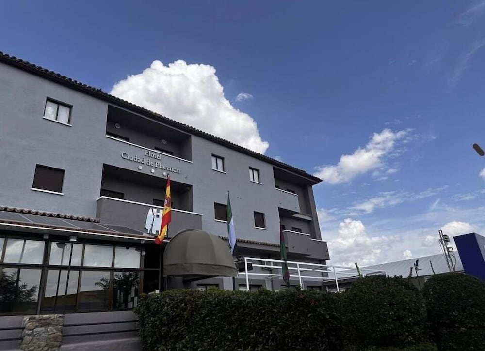Фото Hotel Ciudad de Plasencia