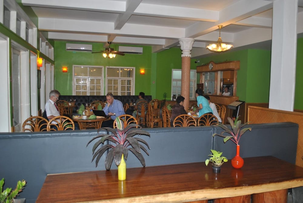 Фото Day Inn Hotel