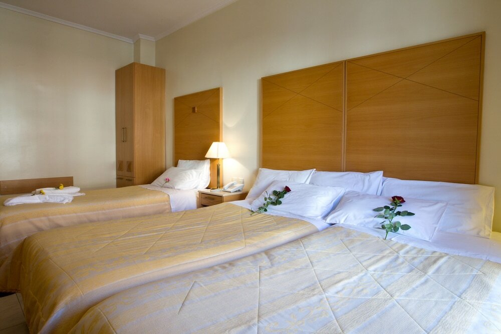 Фото Hotel Kaikis