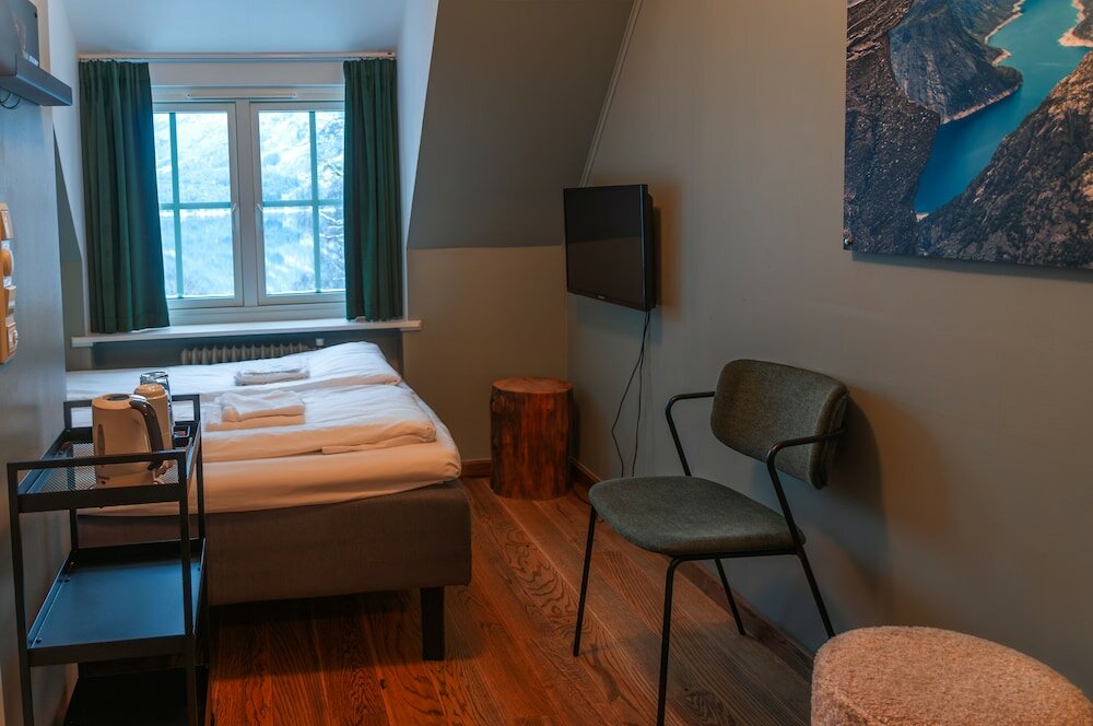 Фото Trolltunga Hotel