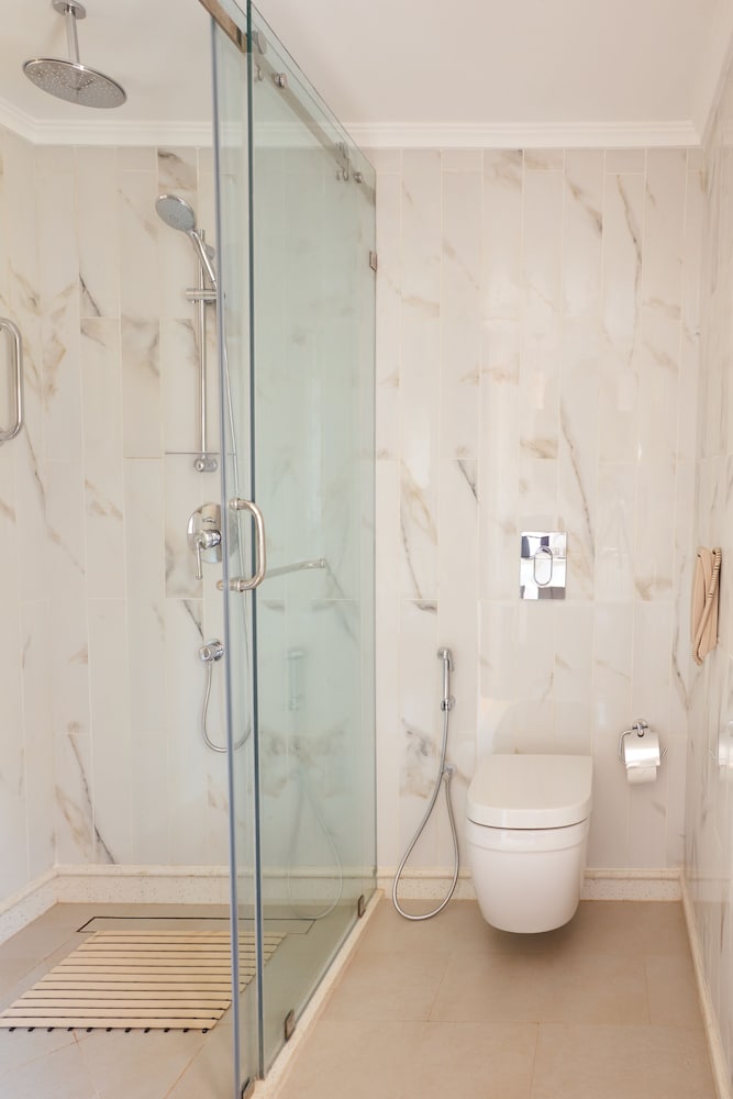 Фото Taj Holiday Village Resort & SPA