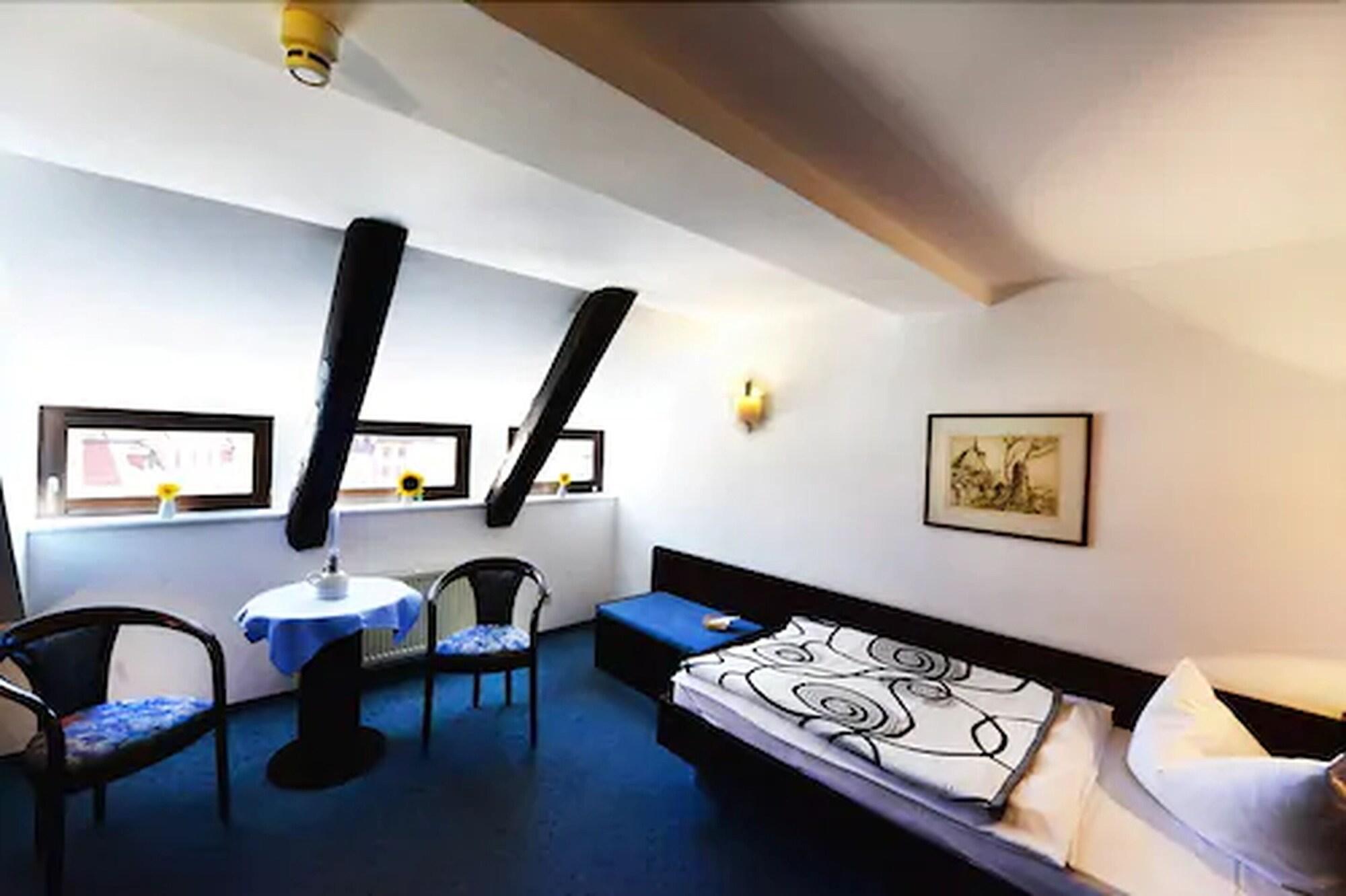 Фото Hotel Goldener Adler