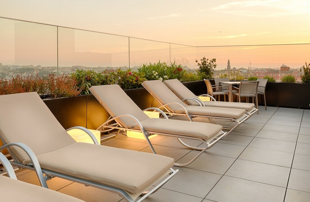 Фото Premium Porto Downtown