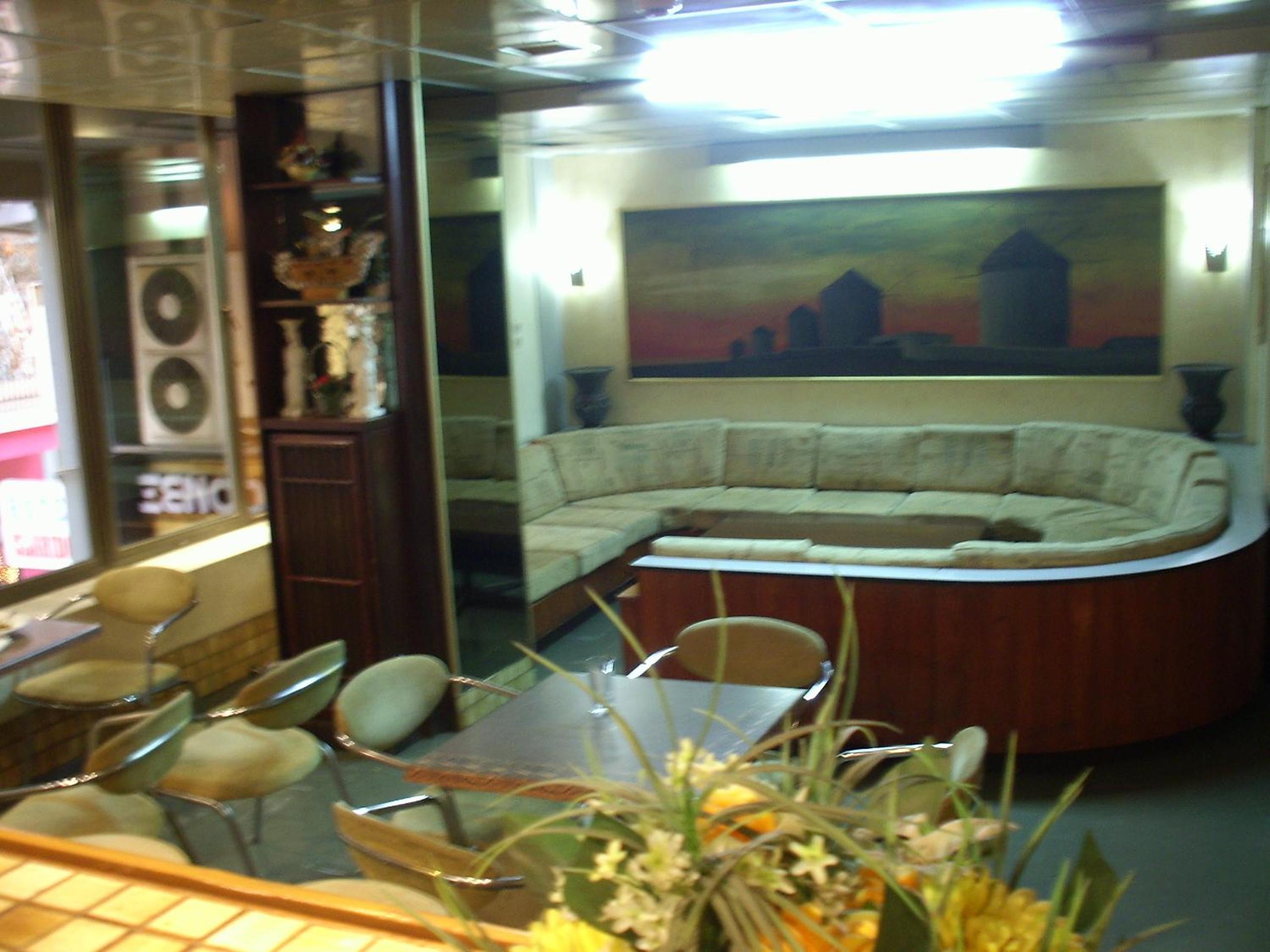 Фото Claridge Hotel