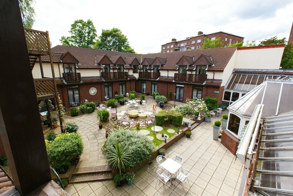 Фото Kingston Lodge Hotel