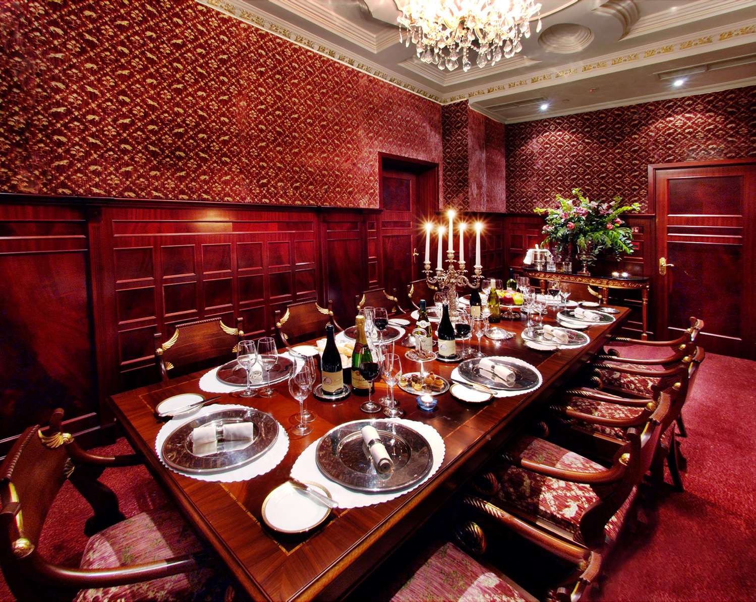 Фото The Bentley London