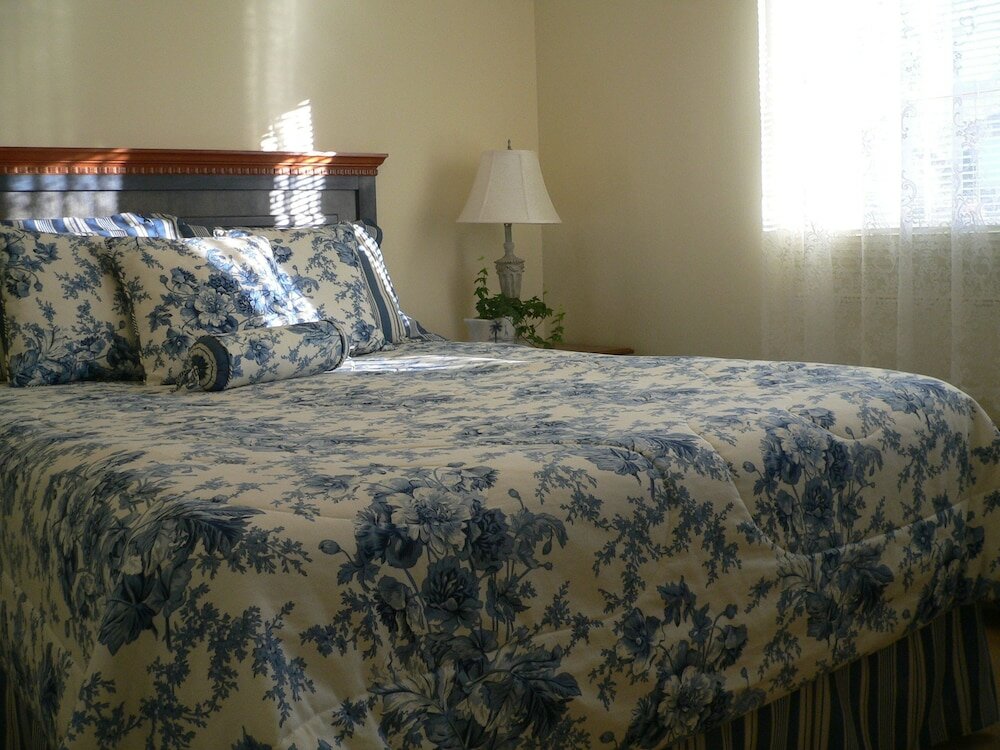 Фото Lakeside Country Inn