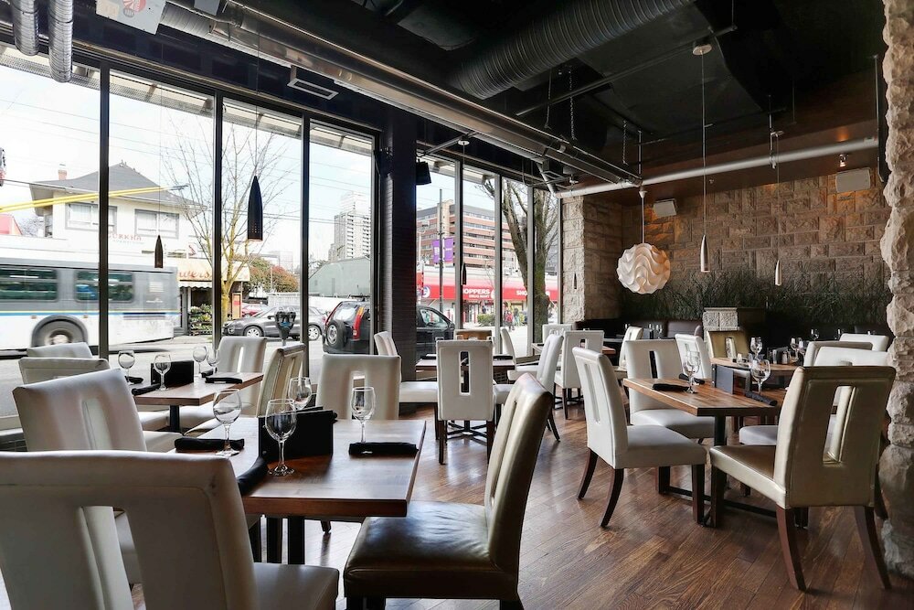 Фото Sandman Suites Vancouver-Davie Street