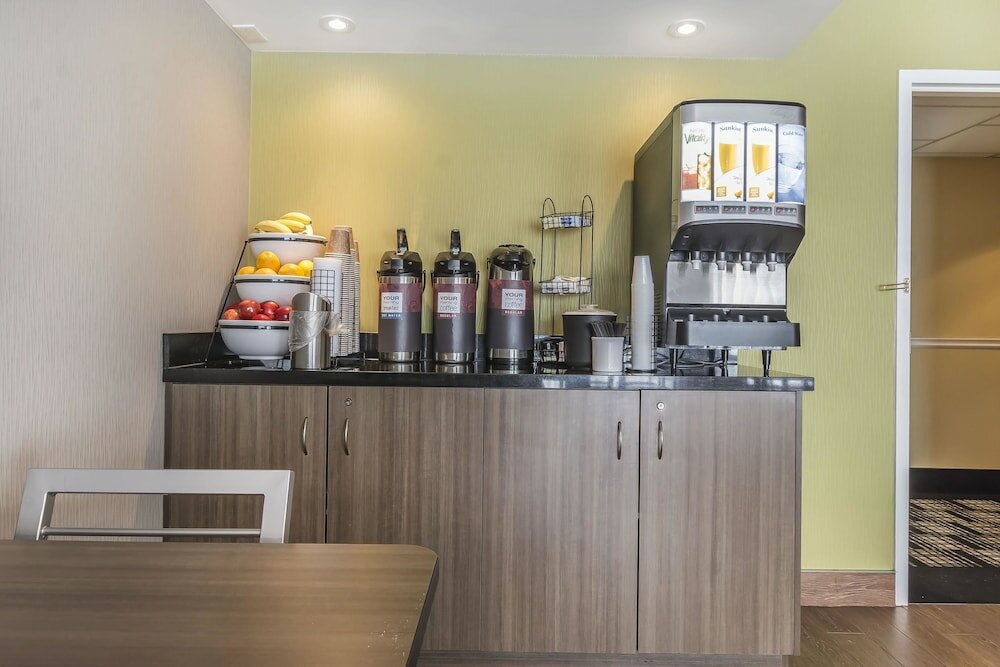 Фото Comfort Inn Belleville