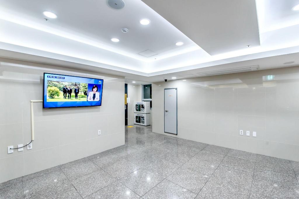 Фото Jeju Skyhill Business Hotel