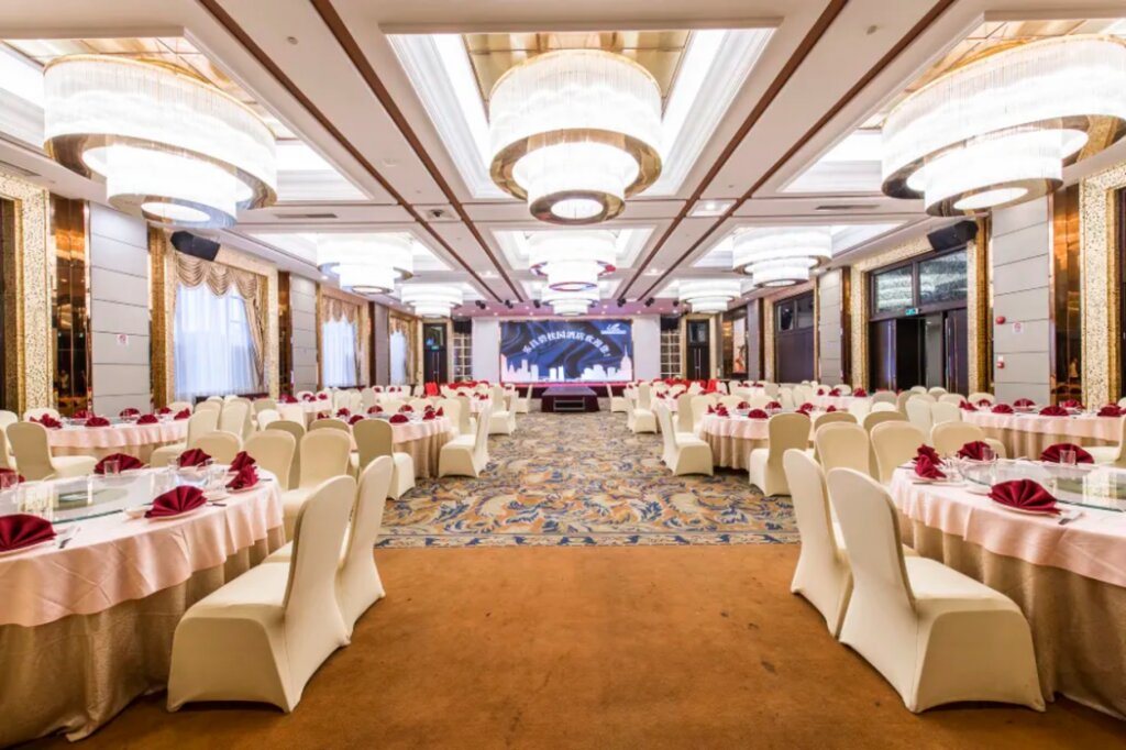 Фото Country Garden Phoenix Hotel Lechang