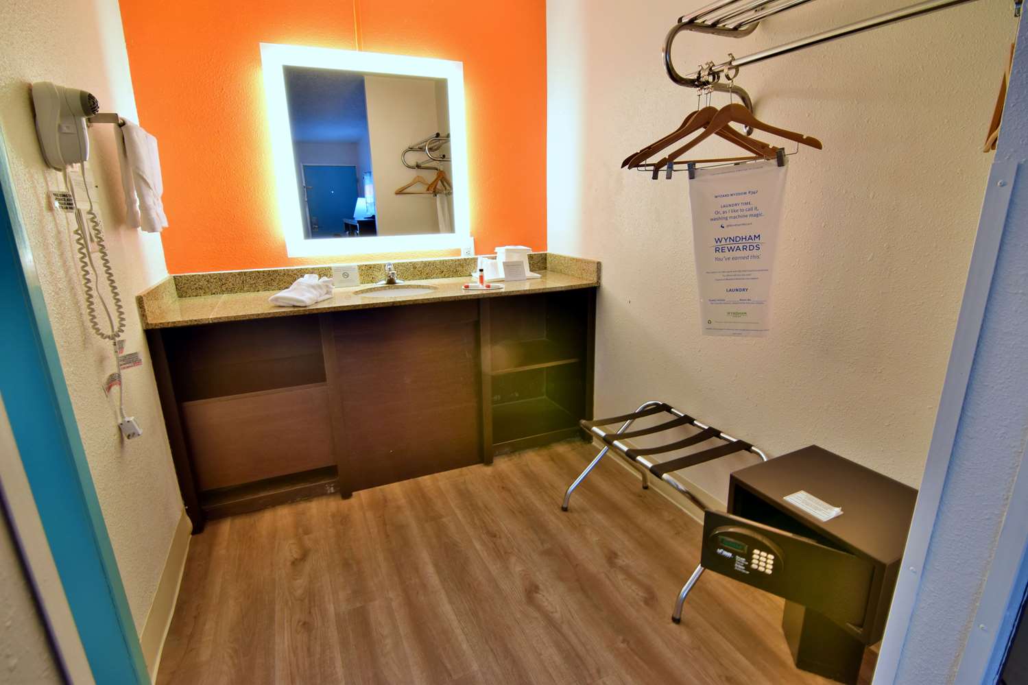 Фото Howard Johnson by Wyndham Ocala Fl