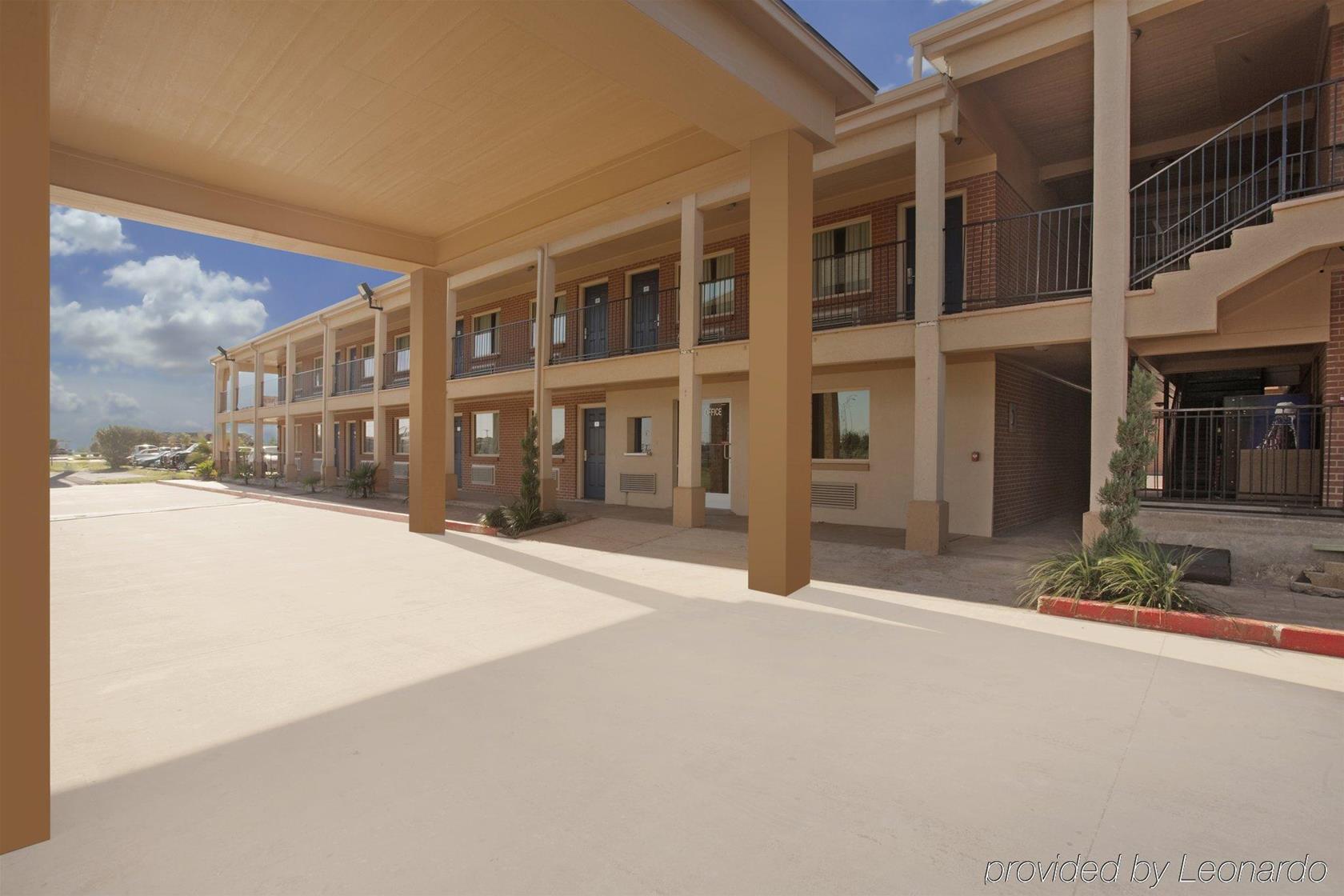 Фото Americas Best Value Inn Waco