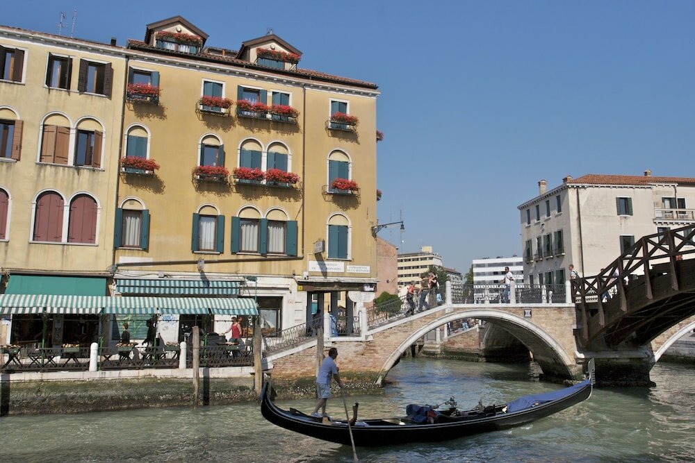 Фото Hotel Arlecchino