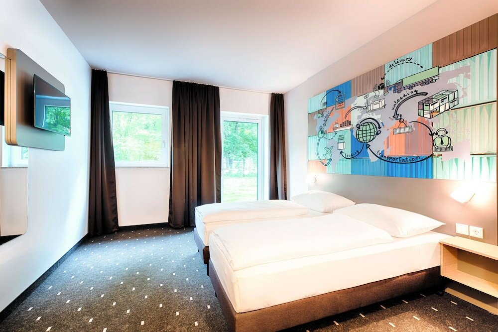 Фото B&b Hotel Stuttgart-Neckarhafen