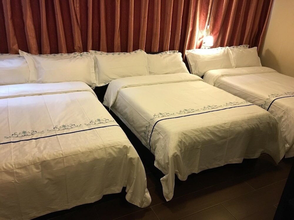 Фото California Hotel