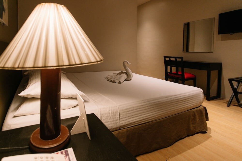 Фото Dynasty Tourist Inn