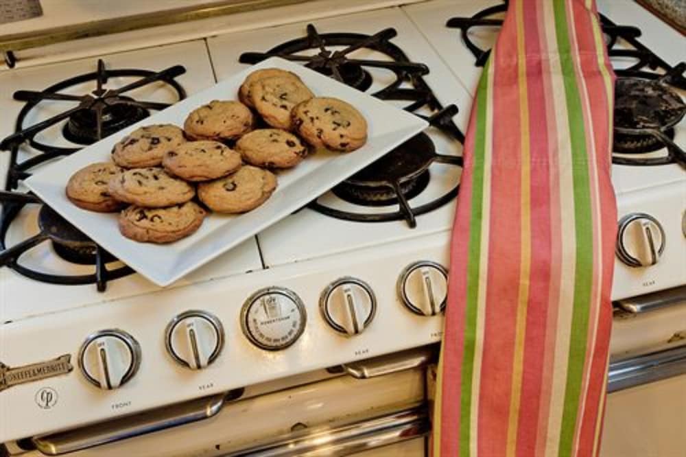 Фото Channel Road Inn, A Four Sisters Inn