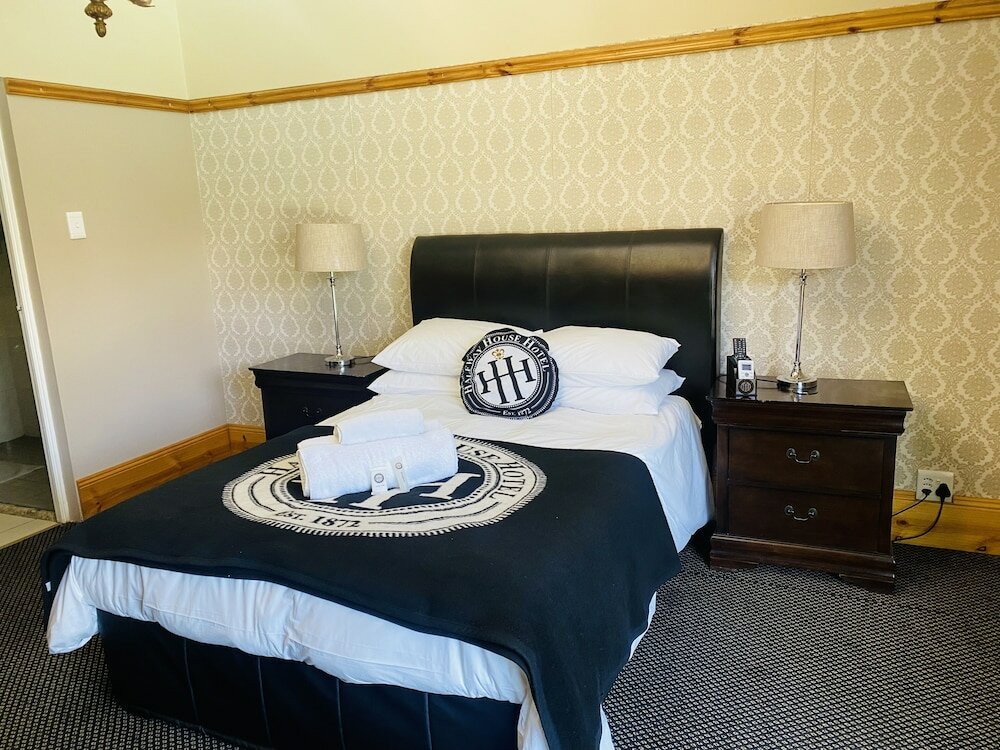 Фото The Halfway House Hotel