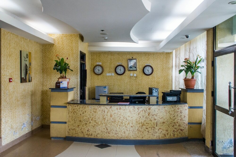 Фото Oxford Royal Hotel