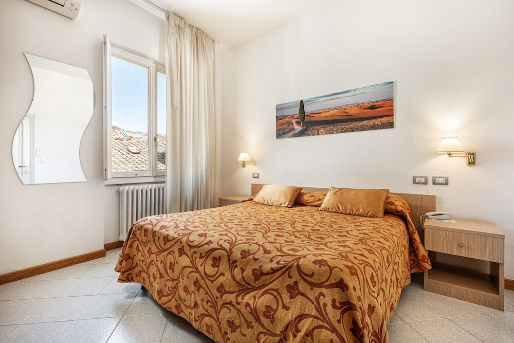 Фото Hotel Minerva