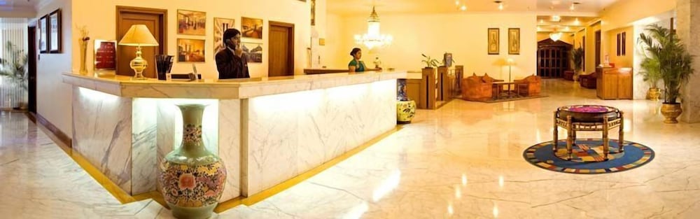 Фото отеля 2