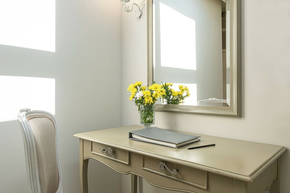 Фото Micra Anglia Boutique Hotel & SPA