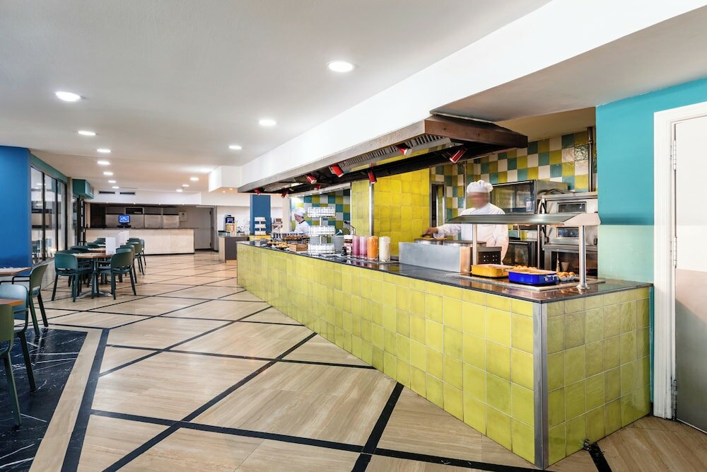 Фото Catalonia Oro Negro