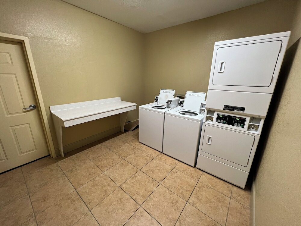 Фото Super 8 by Wyndham Bay City